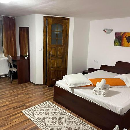 Casa Maria Moieciu C Hotel Moeciu De Sus Eksteriør billede