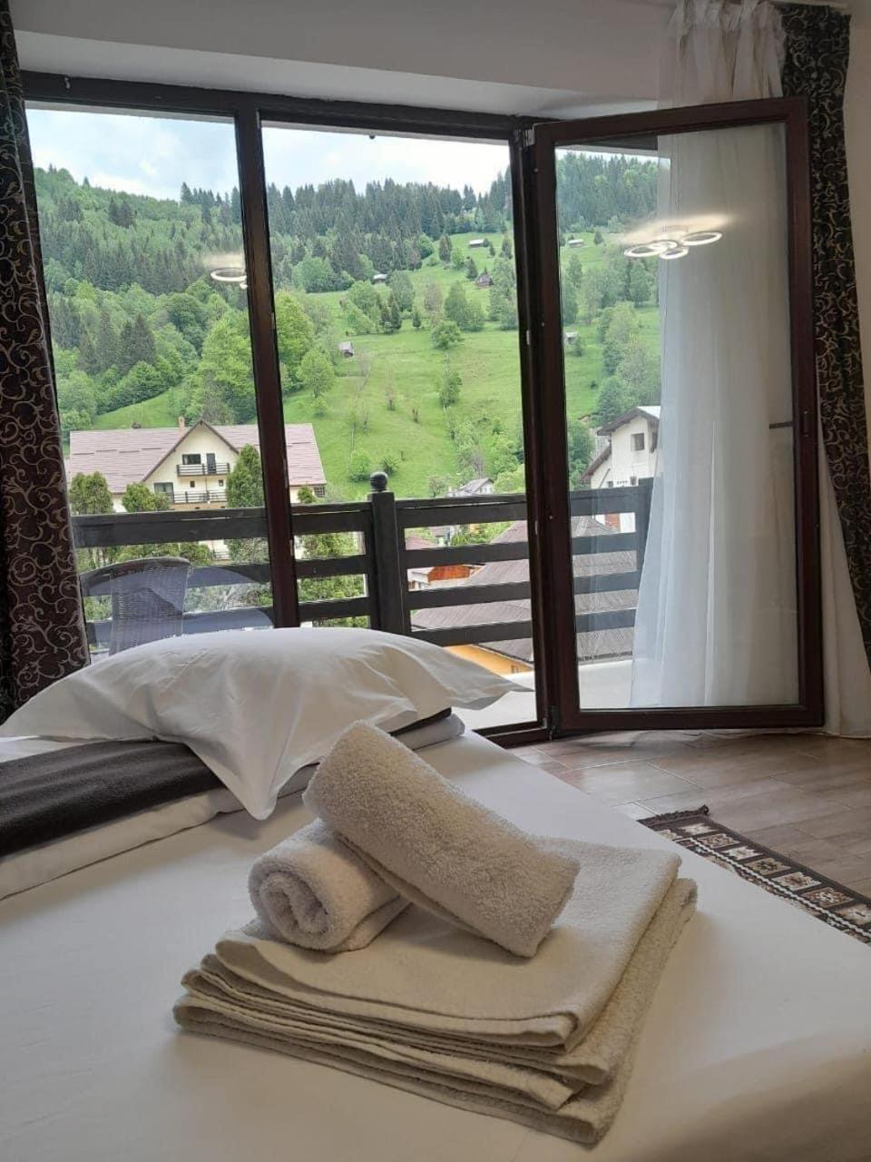 Casa Maria Moieciu C Hotel Moeciu De Sus Eksteriør billede